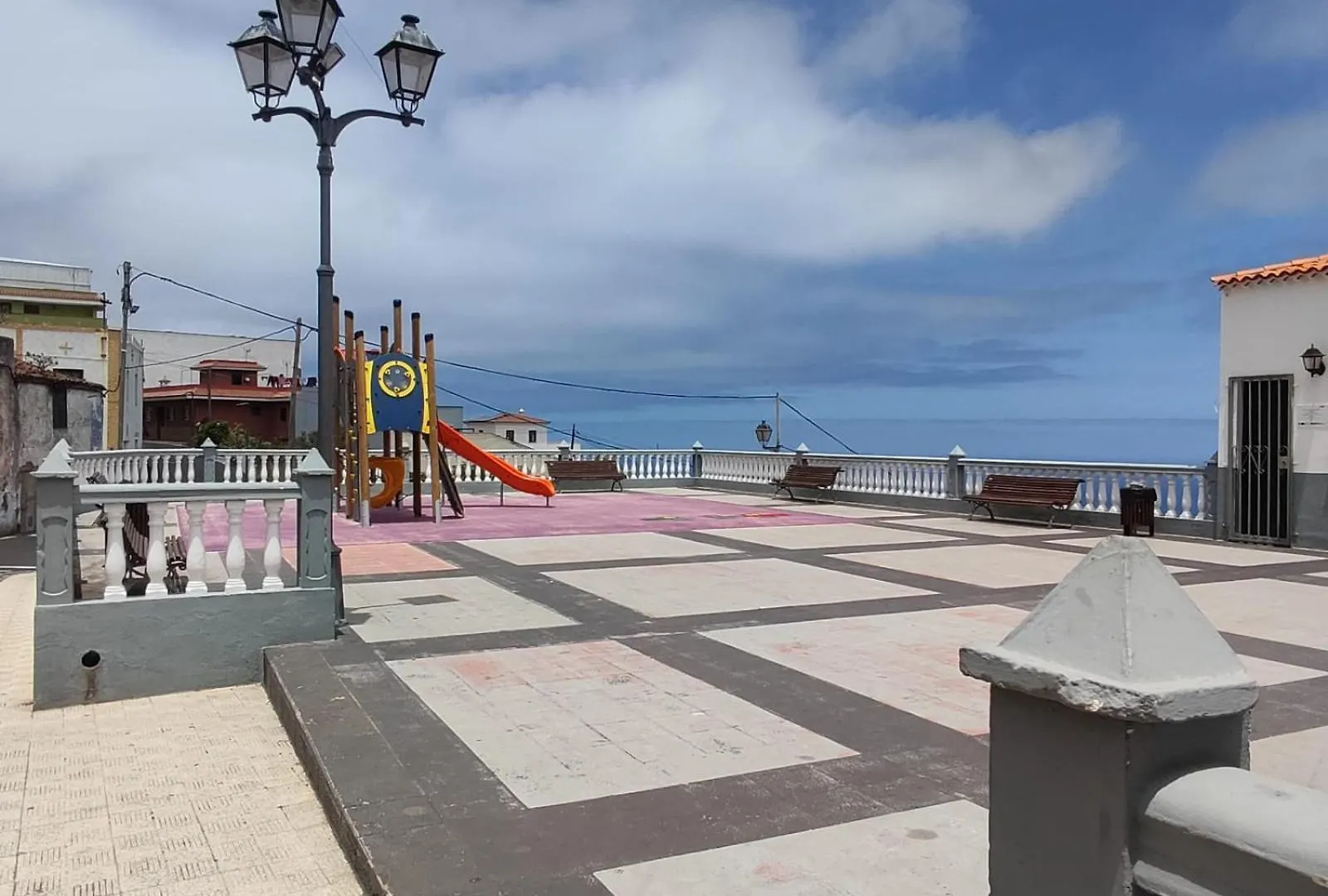 Duplex Elegant Apartment Genoves