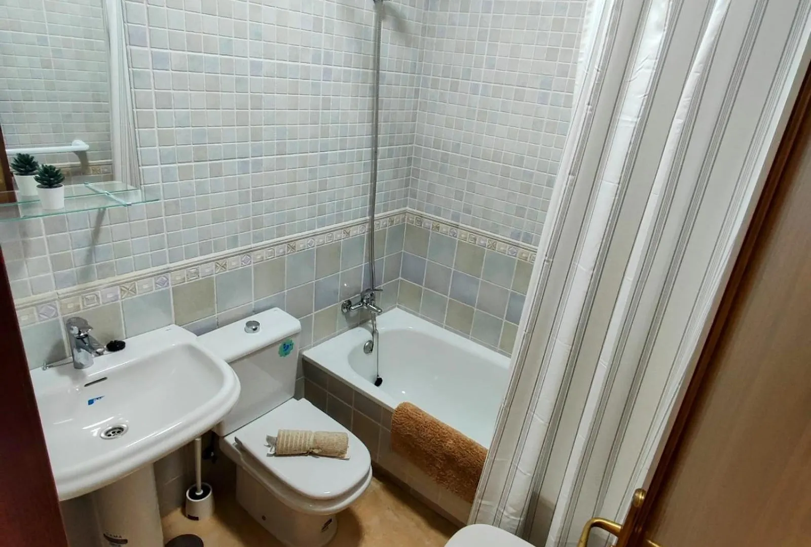 Duplex Elegant Apartment Genoves