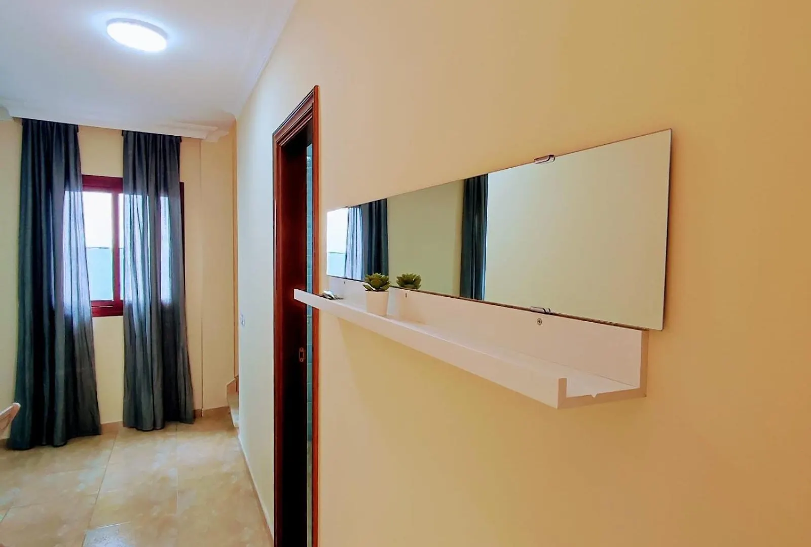 Apartamento Duplex Elegant Genovés 0*,