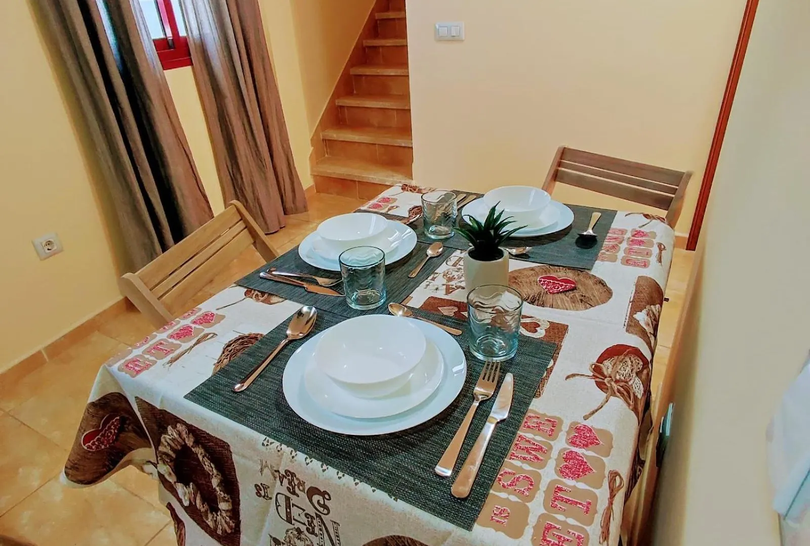 Duplex Elegant Lejlighed Genovés 0*,  Spanien